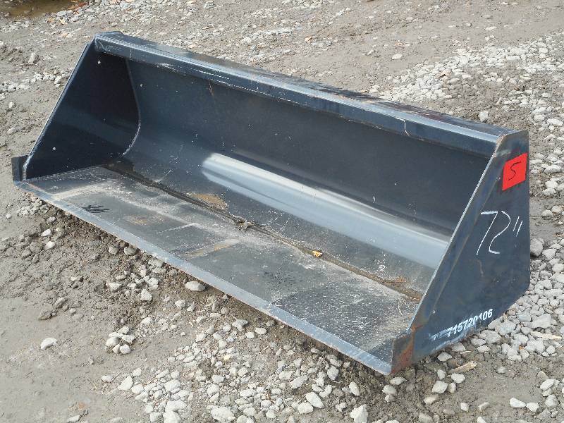 Unused 72" Tractor Loader Bucket, S... LE Implements 8 KBID