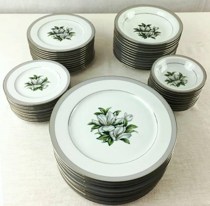 MINT! 59 Piece SET WENTWORTH YOLANDA Pattern 6023 Dinnerware Dinner