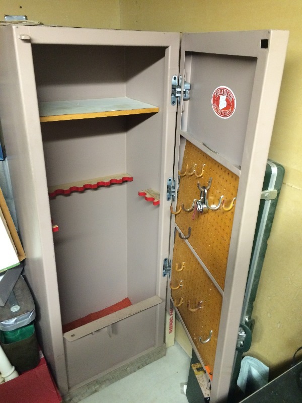 Treadlock 12 Gun - Gun Safe Measures: 24" wide x 19" deep x 63" tall