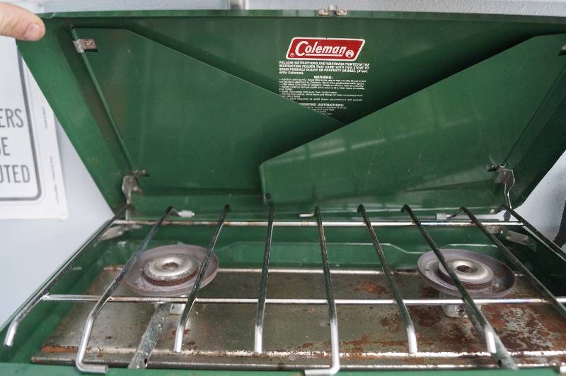 How does pellet stove work