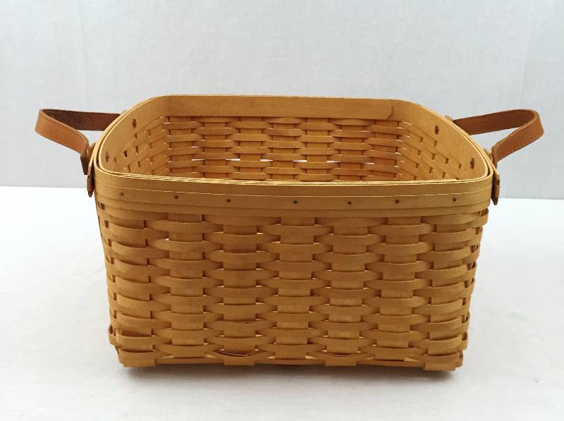 CLASSIC 2003 16" Huge Wash Day Laundry Basket Market Longaberger New