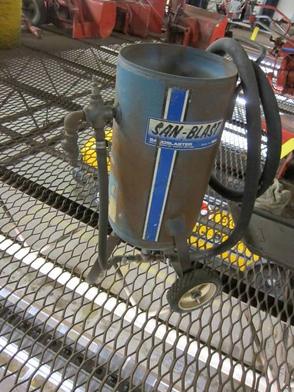 Sandblaster ABI 270 Bloomington Schools Grounds Keeping Equipment KBID