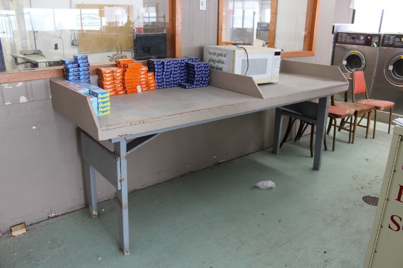 Folding Table | Laundromat Liquidation - Glenwood MN | K-BID