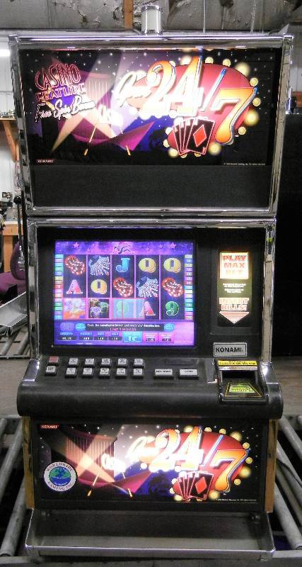 konami slot machine with a goldfish