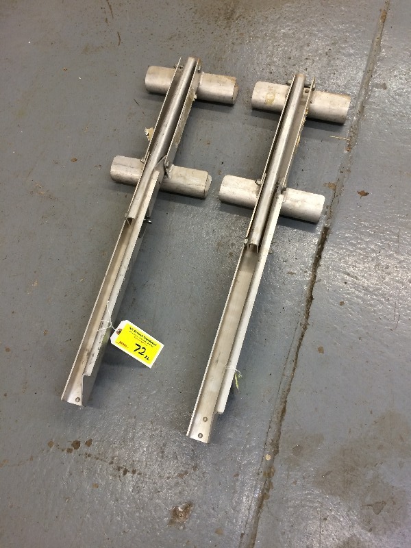 Aluminum Ladder Jacks / plank jacks lot of 2 Assorted Building