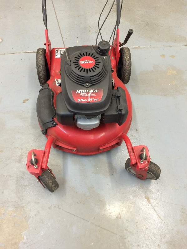 Honda MTD Pro Lawn Mower 21" cut 5.5 hp Assorted Building Materials