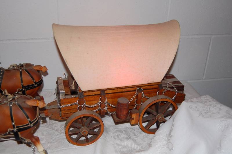 Covered Wagon Lamp and Horses Vintage and Collectlbles KBID