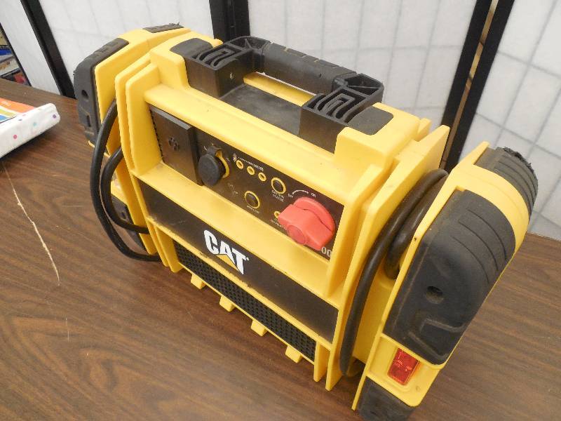 CAT (CJ3000) 2000 Peak Amp Jump Starter General Merchandise / Tools