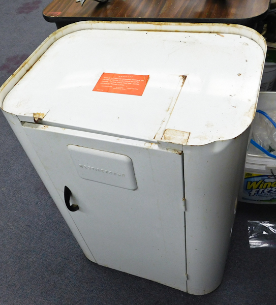 vintage Nesco roaster and Westinghouse stand TWC TimeWarp Cannon