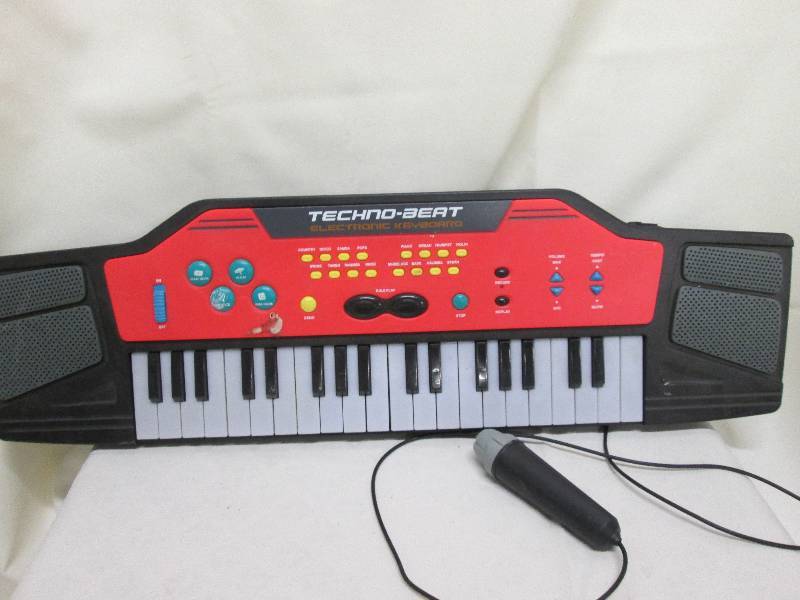 TechnoBeat electronic keyboard wit... All New Store Inventory, Cubic