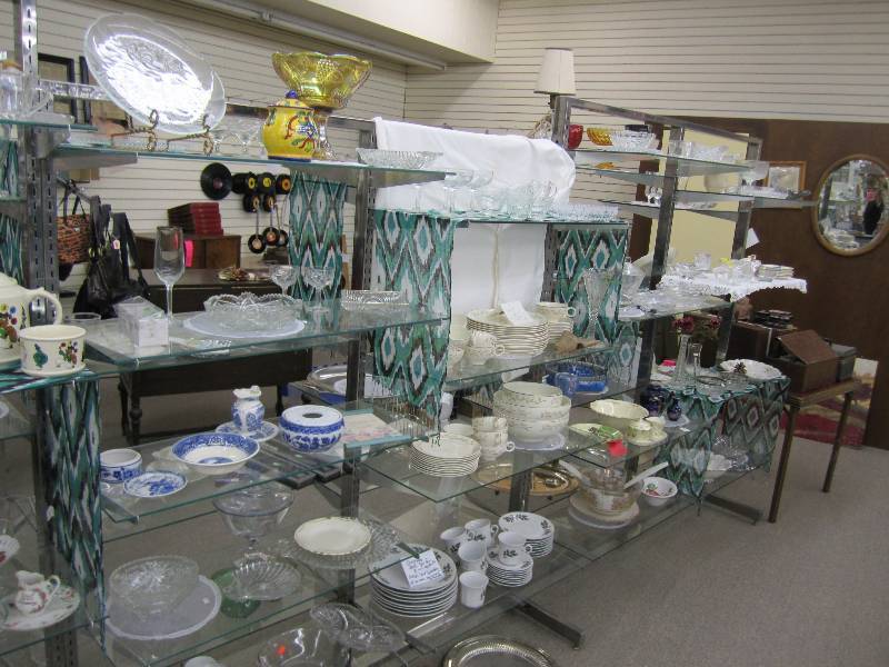 Thrift Store Remaining Inventory And Fixtures Wholesale Liquidation