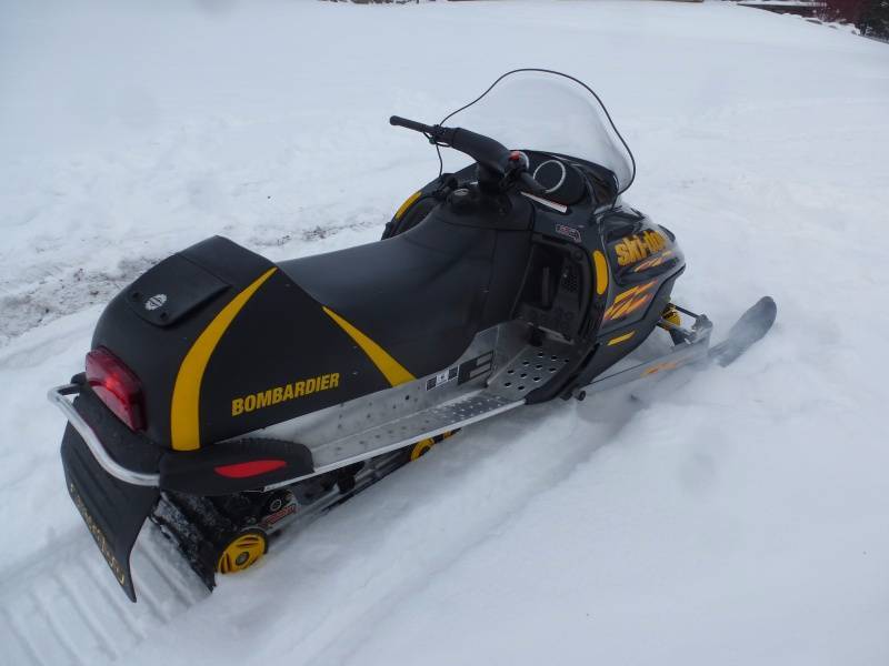 2004 Skidoo MXZ 380 | NCS Snowmobile & Lift Liquidation 2016 | K-BID