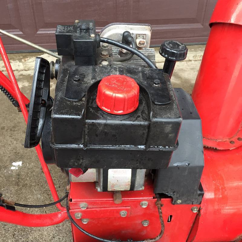 Quality Troy-Bilt Snowblower 5HP Tecumseh Engine, Electric/Pull Start ...