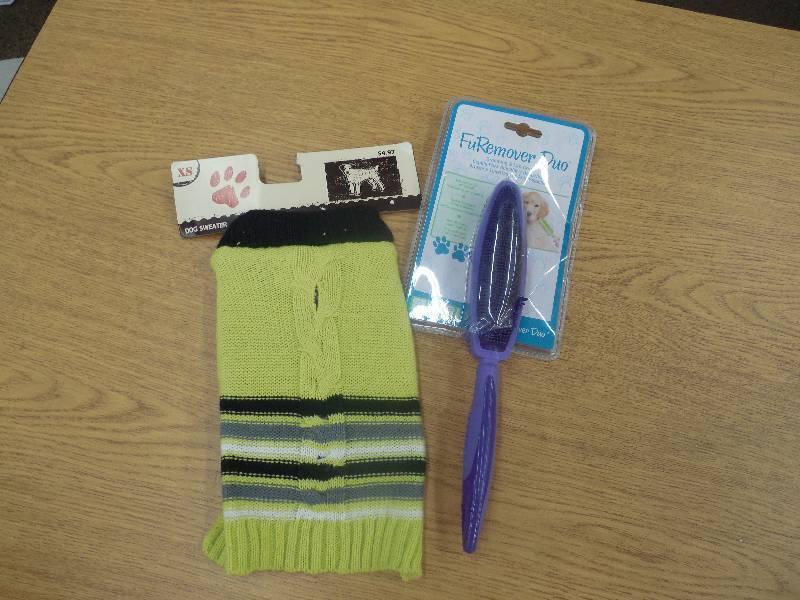 Dog  Pet brush & sweater