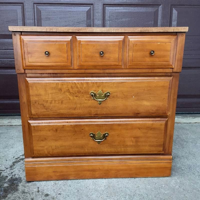 1960\u002639;s Mid Century Modern Williams Furniture Corp. Colonial Style Commode Dresser \u0026quot;Chest of 