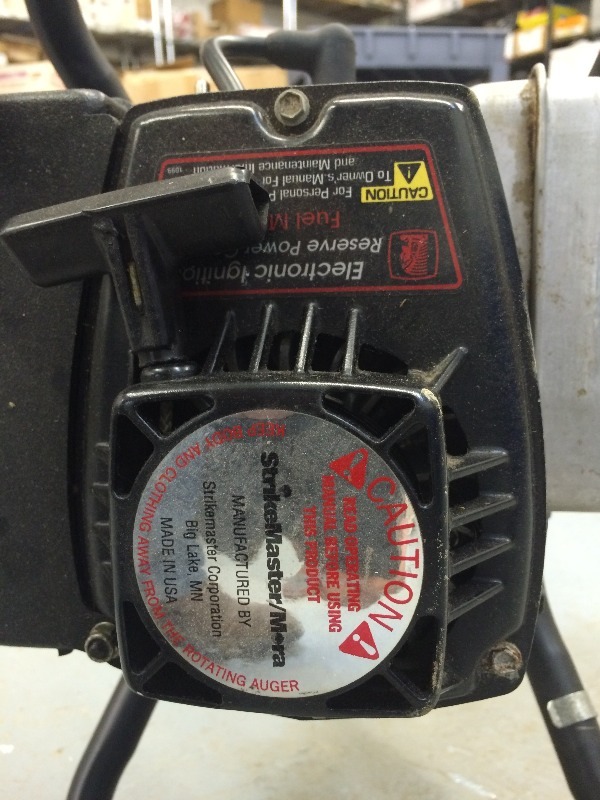 Magnum III Gas Ice Auger 8" auger/bit 49cc Strikemaster Warehouse