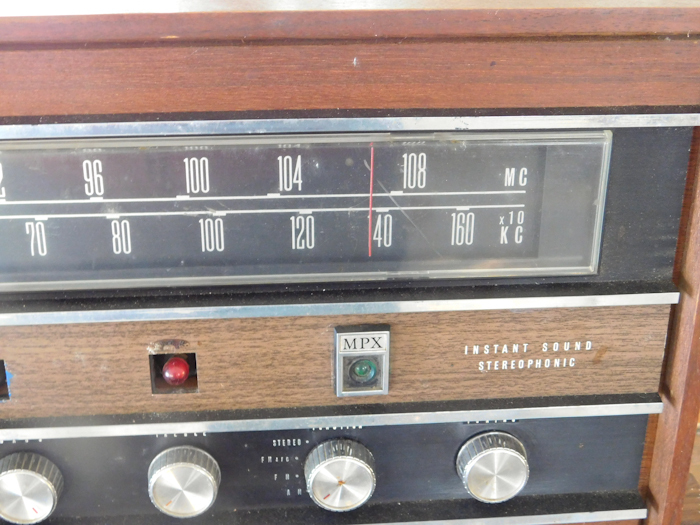 Vintage Radio Equipment 68
