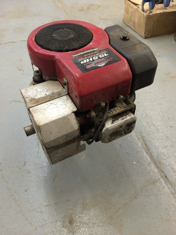 Briggs & Stratton Diamond I/C 15.5 hp motor/engine mod 28N707