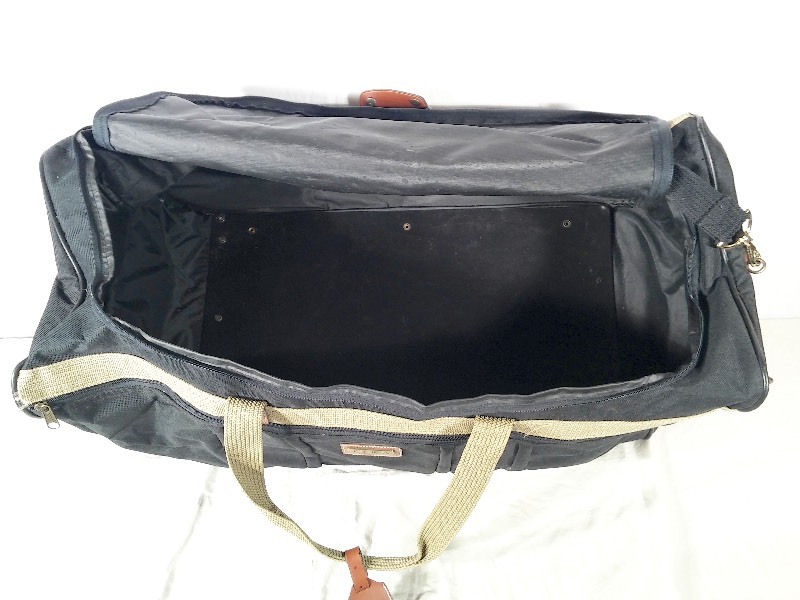 Lira By Ascot Roller Duffle Bag R S Auction 6 K BID