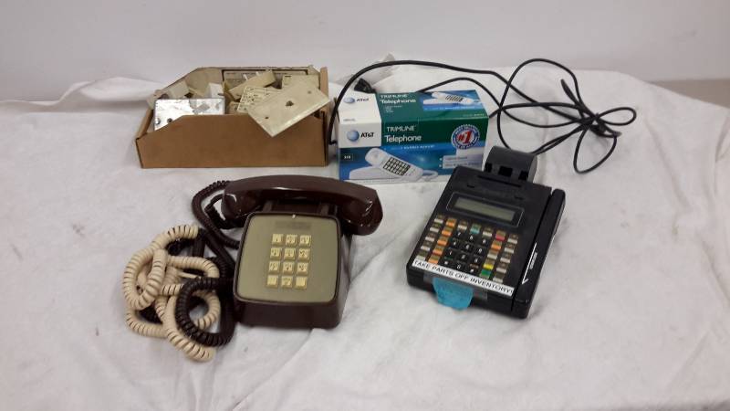 lot 22 image: Telephones and cc machine