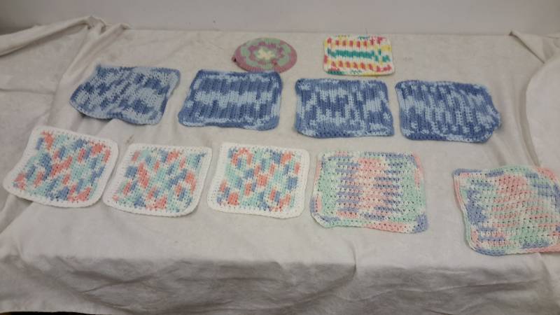 lot 37 image: Handmade