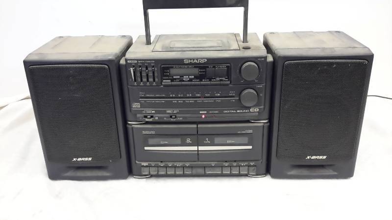 lot 47 image: Stereo