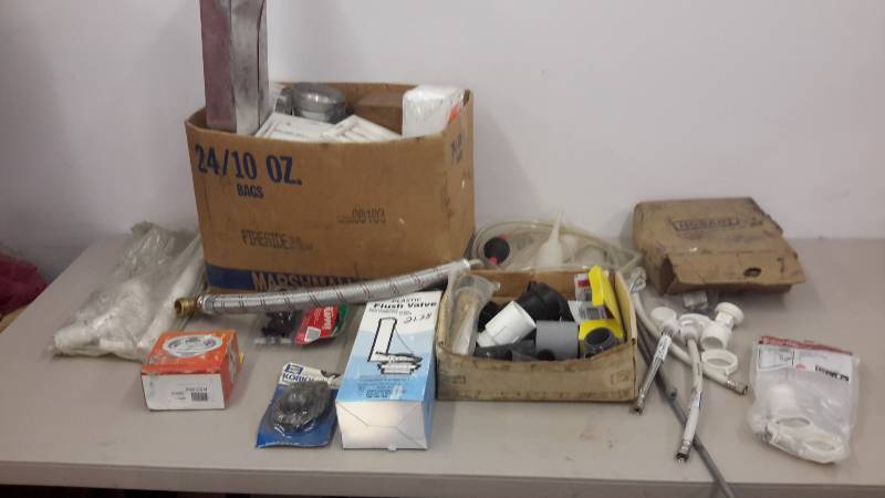lot 102 image: Plumbing assortment