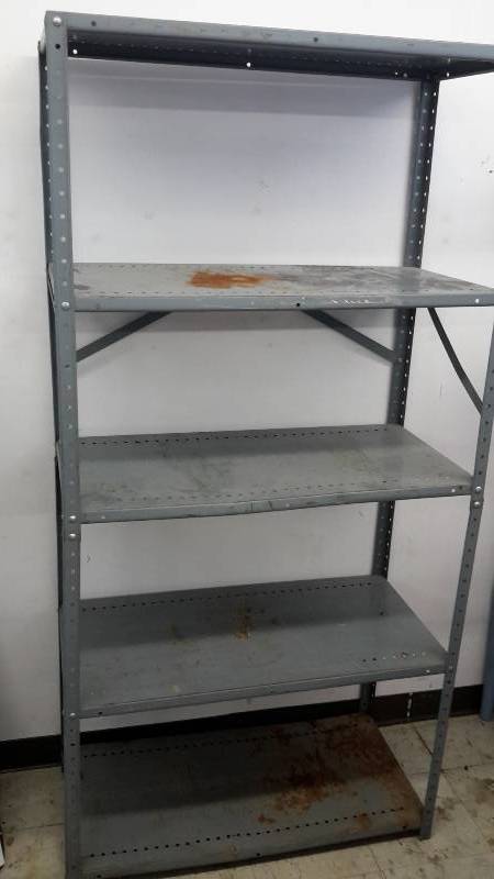 lot 112 image: Metal shelving
