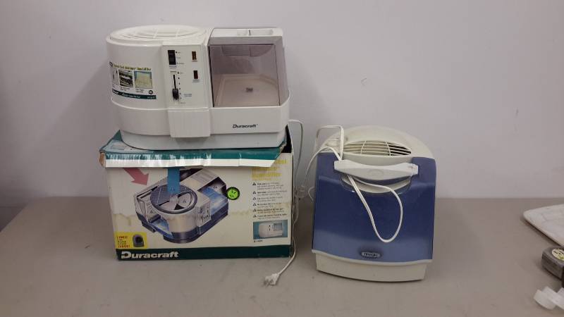 lot 159 image: 2 Humidifiers