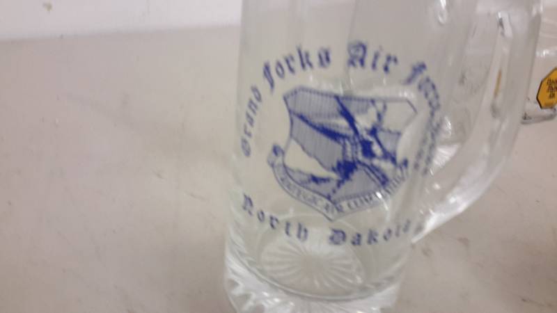 lot 176 image: Glassware
