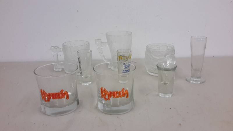 lot 177 image: Mugs, shot glasses, glasses