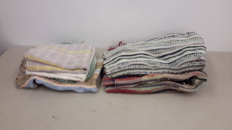 lot 195 image: Rugs