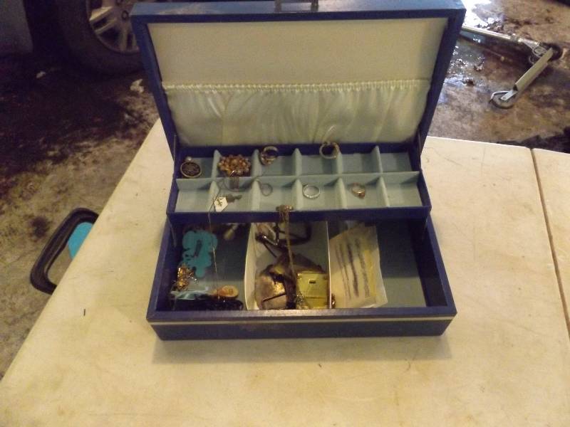 lot 34 image: Jewelry Box with costume jewelry