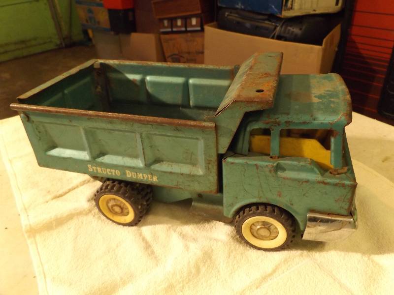 lot 36 image: Structo Dump Truck