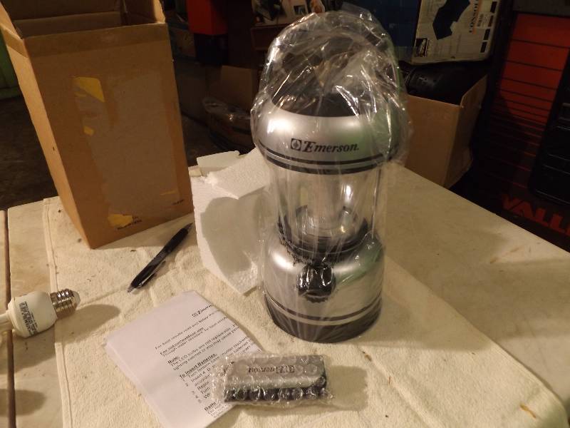 lot 48 image: Lantern