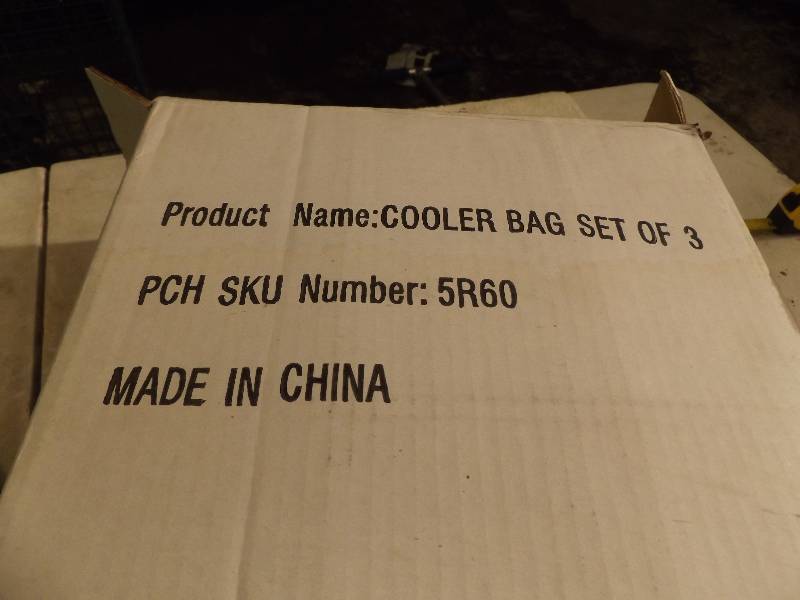 lot 65 image: Cooler Bag Set