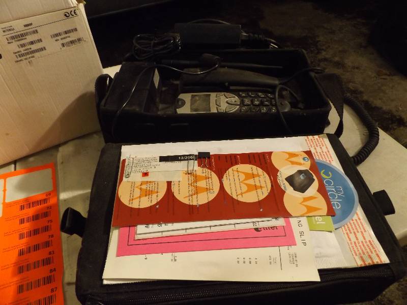 lot 69 image: Bag Phone
