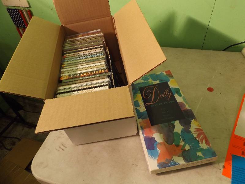 lot 109 image: 30 CDs Country Music