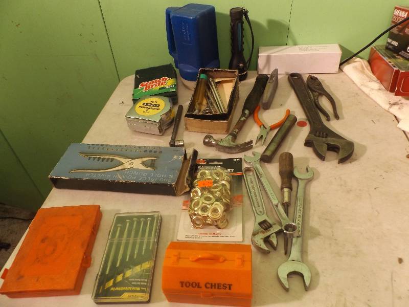lot 113 image: Tools
