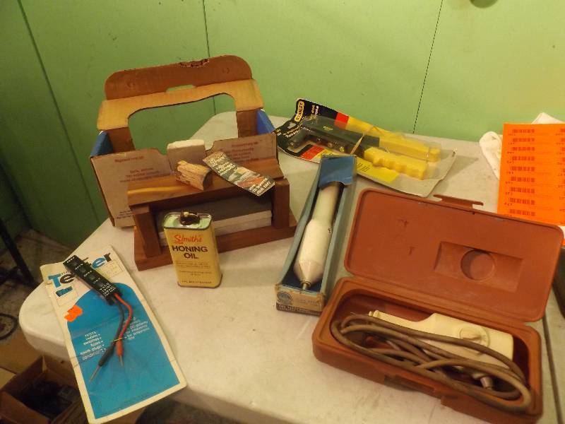 lot 124 image: Sharpening Stone Kit, Engravers, Screwdriver, and Tester