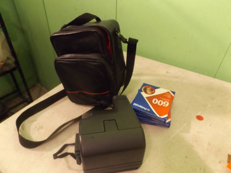 lot 126 image: Polaroid Instamatic Land Camera with case