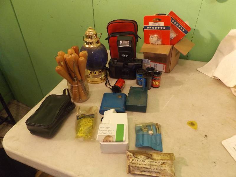 lot 152 image: Miscellaneous items