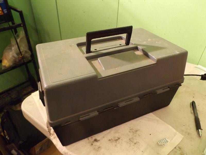 lot 174 image: Fishing tackle box