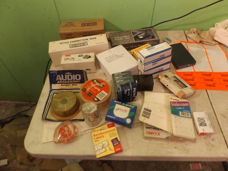 lot 202 image: Miscellaneous items