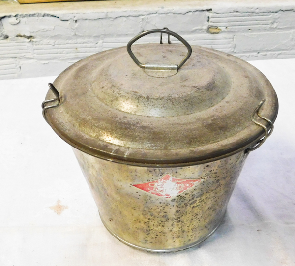 Steam baked bread pudding mold