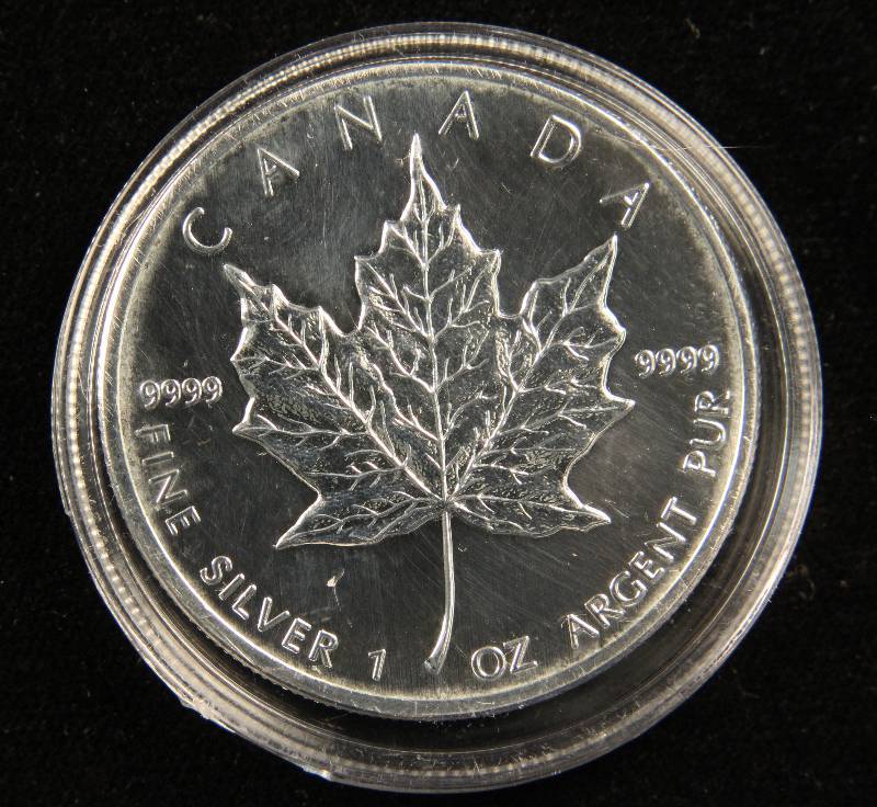 2013 CANADA MAPLE LEAF $5 1 TROY Oz. .9999 FINE SILVER IN AIRTITE HOLDER