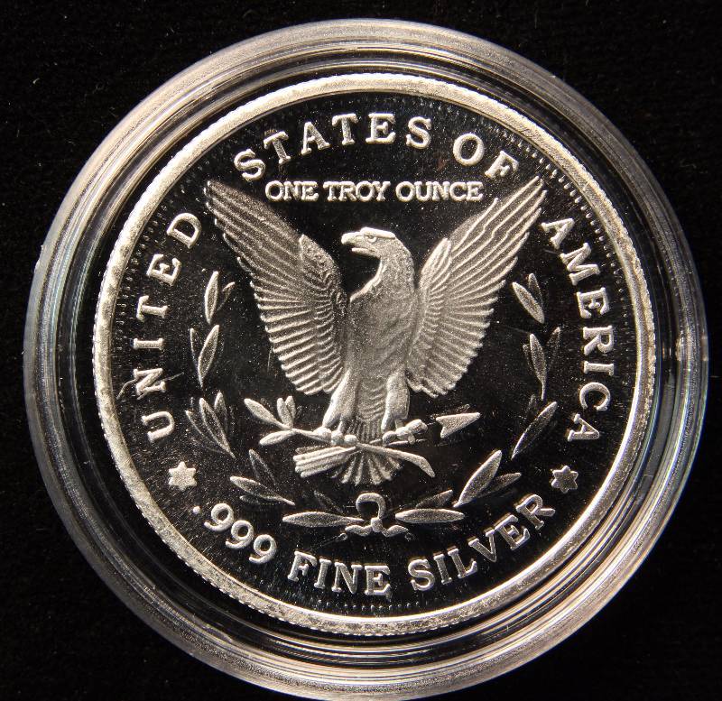2016 1 TROY OZ. .999 FINE SILVER MORGAN DOLLAR DESIGN IN AIRTITE HOLDER