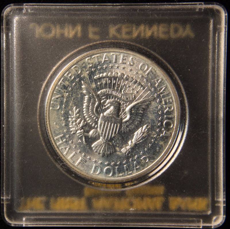 1964-D KENNEDY SILVER HALF DOLLAR UNC.