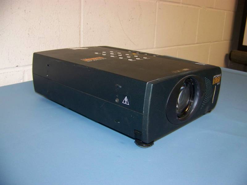 lot 22 image: Proxima, UltraLight, LS2, LCD Projector