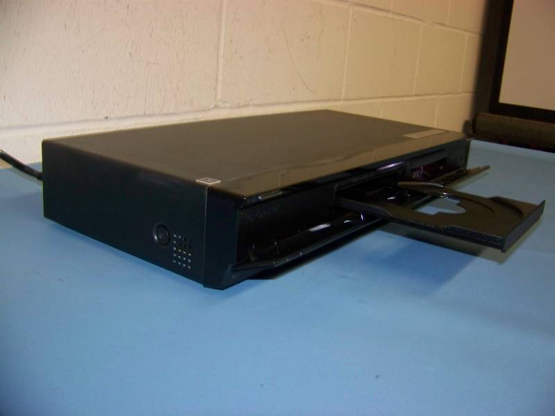 lot 44 image: Sony, Blu-Ray  DVD Player